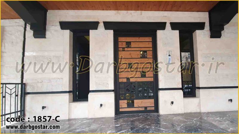 درب ساخته شده توسط ابزار های سی ان سی ولیزر با امکان ساخت توسط انواع متریال فلزی، چوبی و موارد دیگر