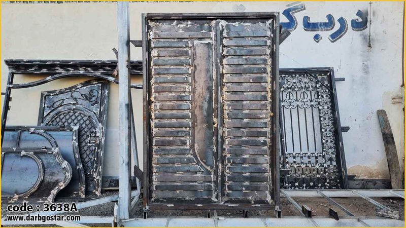 آلبوم عکس درب فلزی و اهنی فلزی (درب پارکینگ، ورودی ساختمان، ویلا و باغ)